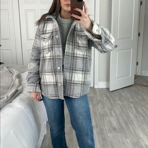 Abercrombie & Fitch Gray and White Plaid Teddy Jacket